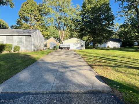 296 Hunter Avenue, Munroe Falls, OH 44262