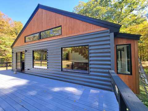 1480 Hinesburg Road, Brattleboro, VT 05301