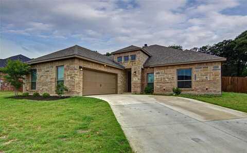 536 Woodland Drive, Azle, TX 76020