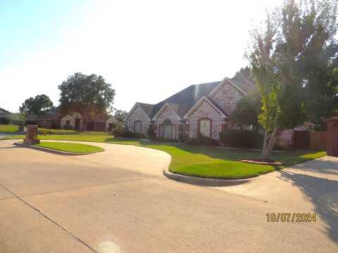 2111 Country Springs, McAlester, OK 74501