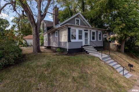 1522 BRIDGE Avenue, Davenport, IA 52803