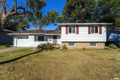 1627 PARKWAY Drive, Bettendorf, IA 52722