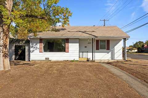 1803 W Park St, Pasco, WA 99301