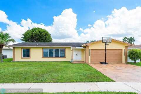 8132 NW 67th Ave, Tamarac, FL 33321