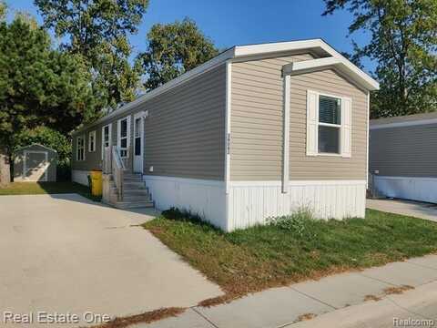 38082 Versailles Street, Clinton Township, MI 48038