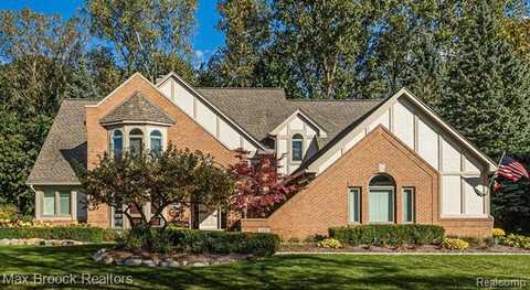 6678 TREE KNOLL Drive, Troy, MI 48098