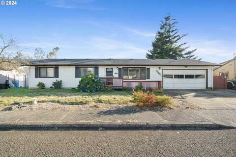 3505 HAWTHORNE LN, Tillamook, OR 97141