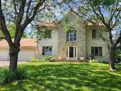 806 Spring Hill Court, Woodbury, MN 55125