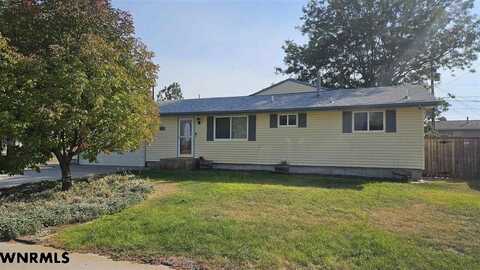 2026 E 29TH STREET, Scottsbluff, NE 69361