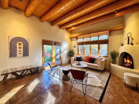 770 Camino Francisca, Santa Fe, NM 87506