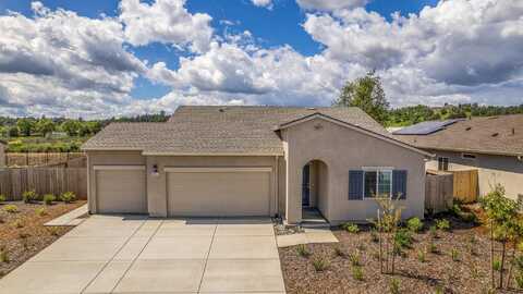 3817 Thea Drive, Redding, CA 96001