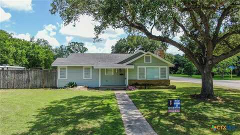 901 Lawndale Avenue, Victoria, TX 77901