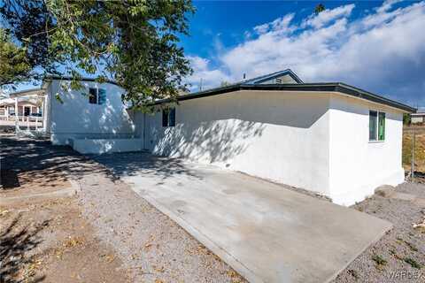 121 Chestnut Street, Kingman, AZ 86401