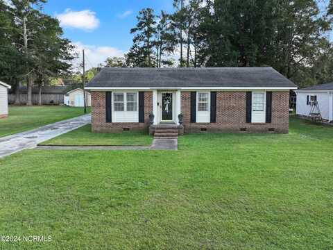 511 W Stevens Street, Wallace, NC 28466