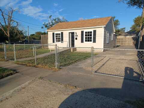 826 PARKER Street, Amarillo, TX 79101