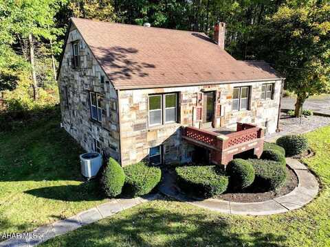 10408 Raystown Road, Saxton, PA 16678