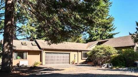 12061 Cedarwood Street, Mendocino, CA 95460