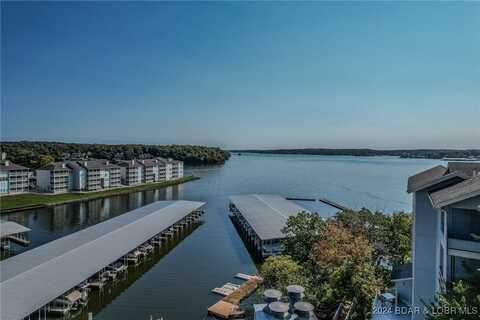 404 Regatta Bay Circle, Lake Ozark, MO 65049