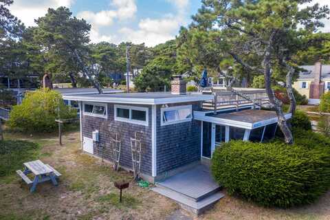 370 Wilson Avenue, Wellfleet, MA 02667