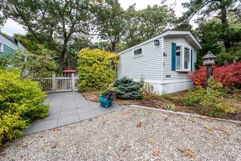 210 West Road, Wellfleet, MA 02667