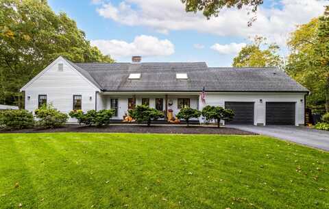 81 Carol Avenue, Falmouth, MA 02536