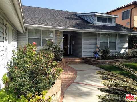 7720 Cowan Ave, Westchester, CA 90045