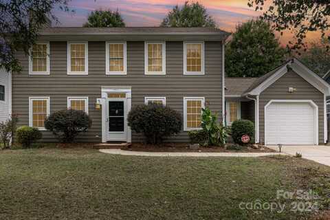 6827 Oldecastle Court, Charlotte, NC 28277