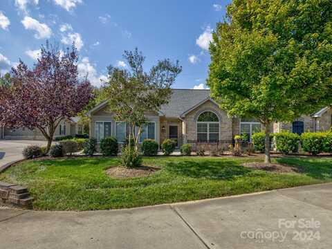 4869 Polo Gate Boulevard, Charlotte, NC 28216