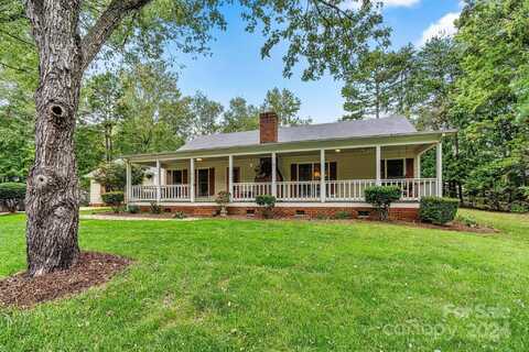 7817 Old Post Road, Denver, NC 28037