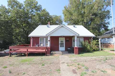 713 Sikes Avenue, Wadesboro, NC 28170