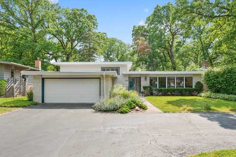 1104 Kent Avenue, Highland Park, IL 60035