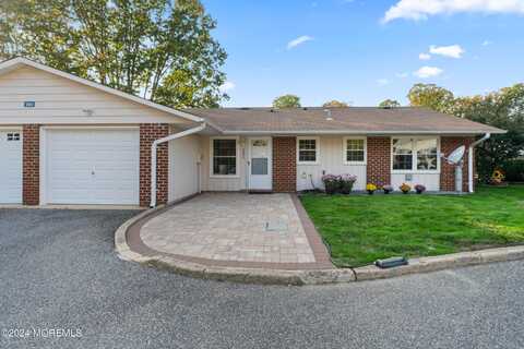 990 Argyll Circle, Lakewood, NJ 08701