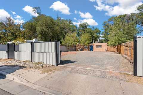 609 SAN CLEMENTE Avenue NW, Albuquerque, NM 87107