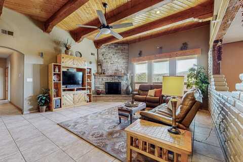 2 VIA SOLE Drive, Algodones, NM 87001