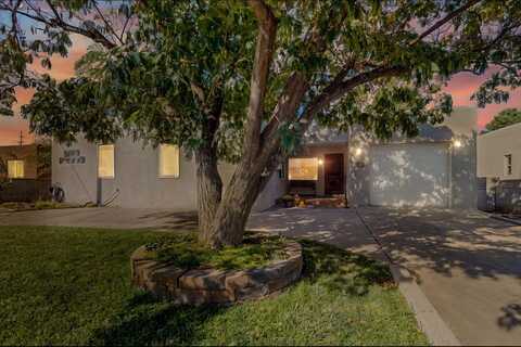 715 LOMA VISTA Drive NE, Albuquerque, NM 87106