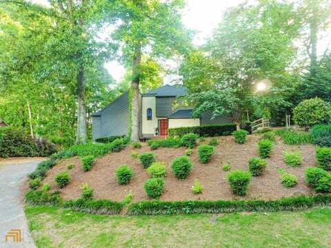 3939 Dunbarton, Roswell, GA 30075