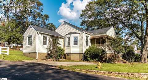 12 Center Street, Taylors, SC 29687