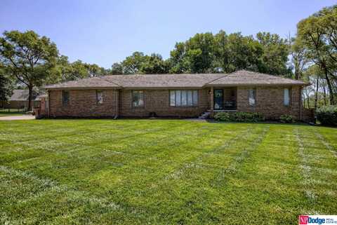 945 S 205 Street, Elkhorn, NE 68022