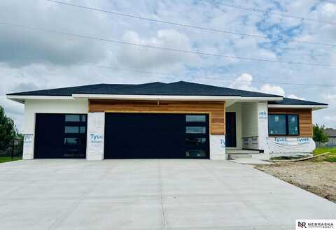 10005 S 180th Avenue Circle, Omaha, NE 68136