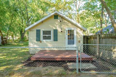 551 Arthur Avenue, Kalamazoo, MI 49048