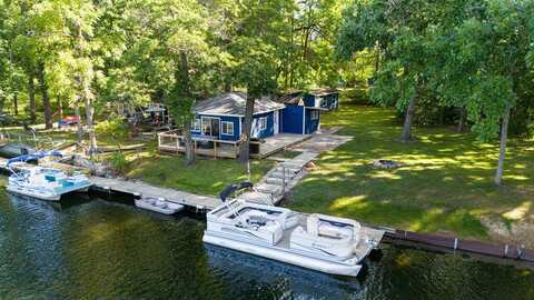 14956 Bachelor Island, Buchanan, MI 49107