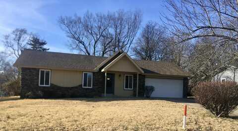 4951 S James Avenue, Springfield, MO 65810