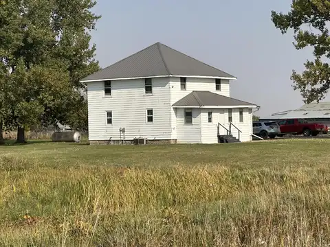 36120 194th St, Miller, SD 57362