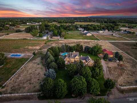 3785 W Deerfield Dr, Eagle, ID 83616