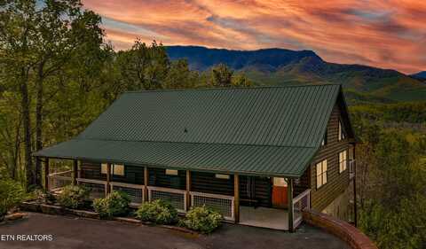 859 Pinnacle Vista Rd, Gatlinburg, TN 37738