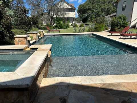 108 West Creek Rd, Kerrville, TX 78028