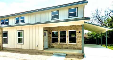 301 Riley Ln, Kerrville, TX 78028