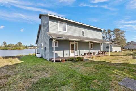 580 Mount Olympus Ave SE, Ocean Shores, WA 98569