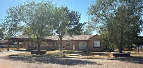 905 Lynn Street, Slaton, TX 79364