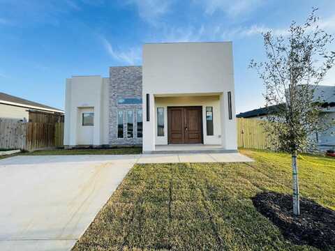 3711 Birge Dr., LAREDO, TX 78046